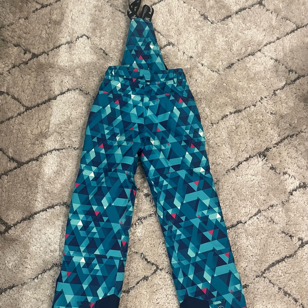 Girls Kamik Ski Pants and Killtex Jacket - Picture 8 of 10